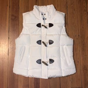 Arizona Jean Co White Puffer Vest